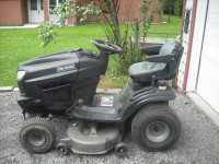tracteur à gazon