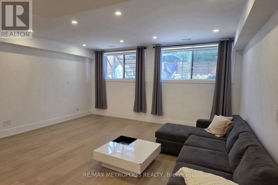 BASEMENT - 1218A ISLINGTON AVENUE Toronto (Stonegate-Queensway), 4