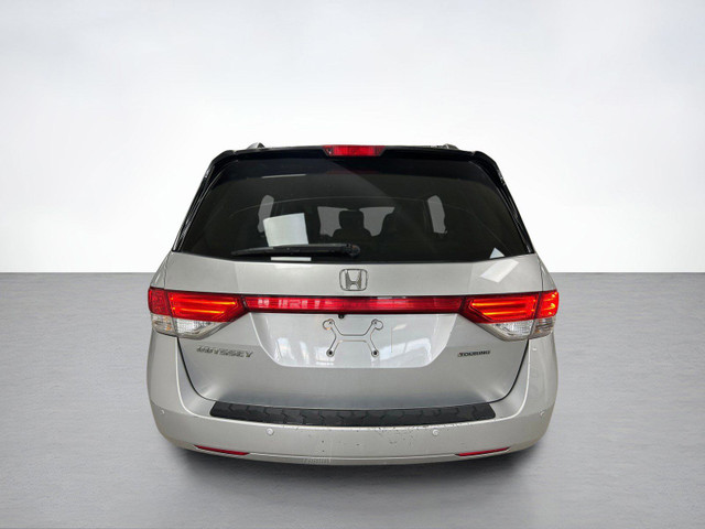 2014 Honda Odyssey Touring | 2 Sets of Tires | Sunroof | Leather in Cars & Trucks in Calgary - Image 4