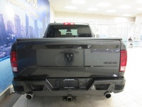 RAM 1500 CLASSIC 2021 EXPRESS V8 5.7 LITRES HEMI QUAD-CAB BOITE 6'4" 4X4 TOUT ÉQUIPÉ / CAMÉRA DE REC... (image 6)