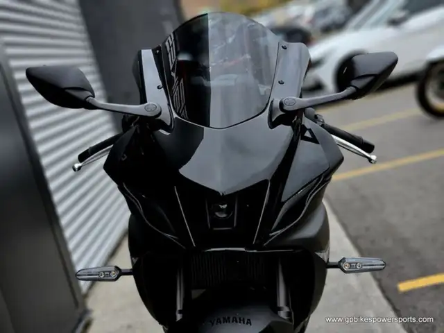 2024 Yamaha YZF-R1 R7 in Sport Bikes in Oshawa / Durham Region - Image 7