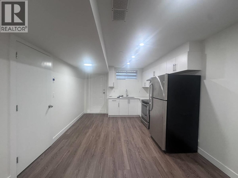 Suite 10321 243 ST Maple Ridge, British Columbia 4