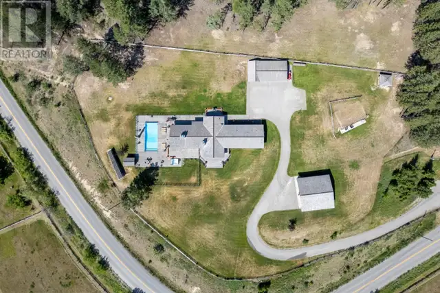 2175 WESTSIDE Road Invermere, British Columbia in Houses for Sale in Revelstoke - Image 12