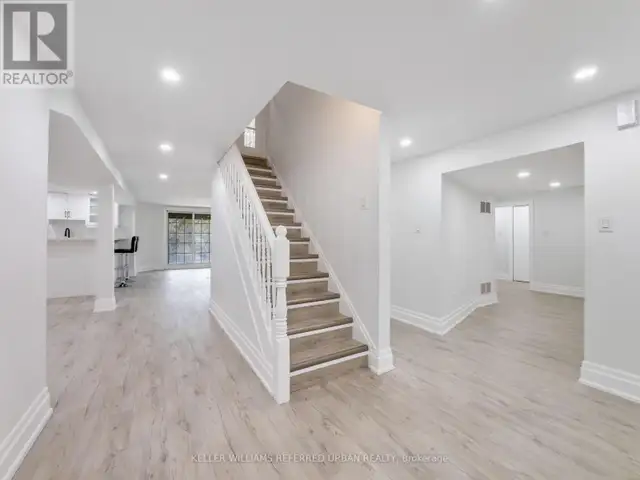 17 SLEEPY HOLLOW LANE Whitchurch-Stouffville, Ontario in Houses for Sale in Markham / York Region - Image 32