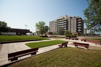 Set on beautifully maintained grounds just steps from the Ottawa River, Riverton Park Apartments off... (image 8)