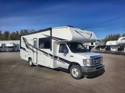 Coachmen Freelander Class C gas Motorhome 26DS highlights: Dual Slides Queen Bed J-lounge Dinette Tw...