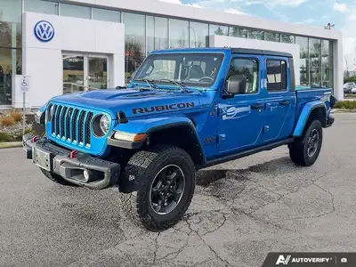 This Jeep Gladiator boasts a Regular Unleaded V-6 3.6 L/220 engine powering this Automatic transmiss...