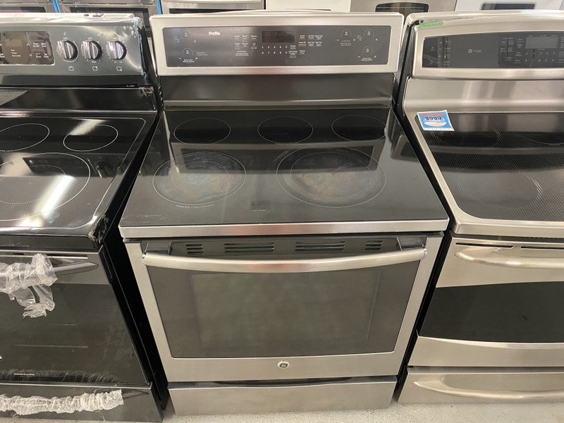 5757 Cuisinière GE PROFILE STAINLESS Oven Stove Cuisinières, fours