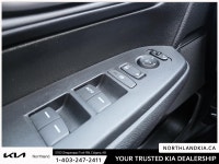 2021 Honda CR-V LX Ready for anything, from the streets of Calgary to the highways of Alberta, this... (image 7)