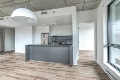 Apartment for rent appt logement locatif, 5.5, 5 1/2 3cc, 3 bedrooms/chambres, Canal Lachine-Marché...