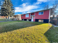 2170 Hillcrest DRIVE Swift Current, Saskatchewan