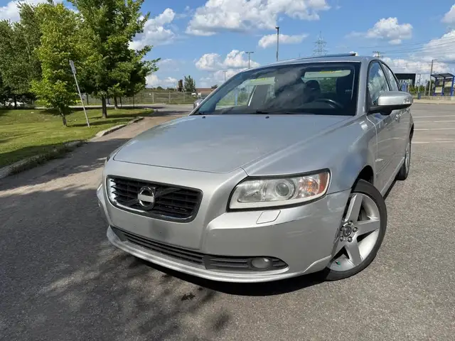 2011 Volvo S40 2011 VOLVO S40, AUTOMATIC, 4 CYLINDERS, TO