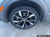 Imagine effortless journeys and unparalleled comfort in this immaculate 2024 Volkswagen Tiguan Highl... (image 8)