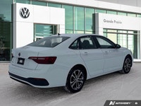 Navigating your daily commute gains confidence and comfort in this 2024 Volkswagen Jetta Comfortline... (image 4)