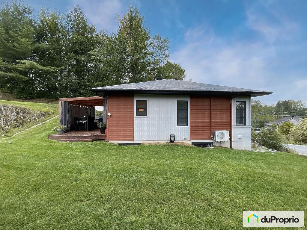 $559,990 - Bungalow for sale in Sherbrooke (Fleurimont) — photo 3