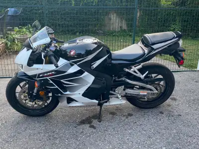 Beautiful bike , professionally lowered for woman rider(5’2” at Accelerated Technologies. Original f...