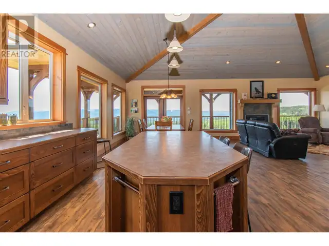 6536 BOUNDARY ROAD Telkwa, British Columbia in Houses for Sale in Smithers - Image 9