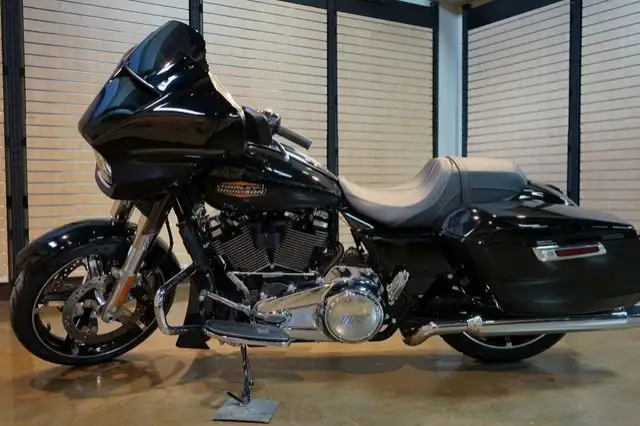 2025 Harley-Davidson FLHX - Street Glide in Sport Touring in Lethbridge - Image 6