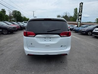 "• Power_Steering • Power_Brakes • Power_Windows • Power_Seat • Power_Mirrors • Power_Locks • Power_... (image 3)