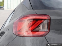 This Hyundai Venue has a durable Regular Unleaded I-4 1.6 L/98 engine powering this Variable transmi... (image 8)