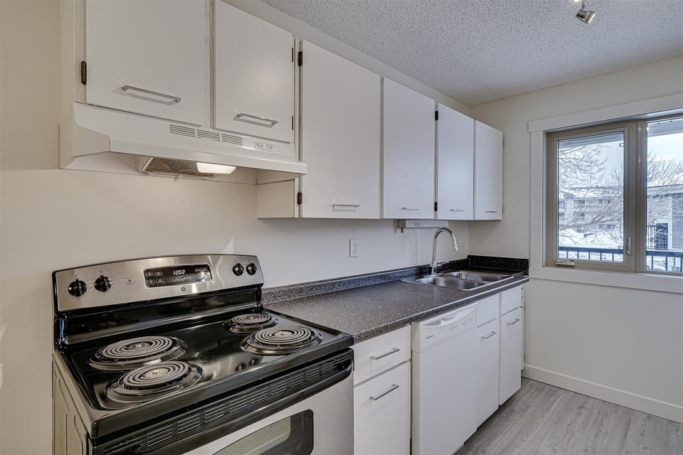 Central Heights Townhomes I - 2 Bedroom Townhouse House for Rent 4