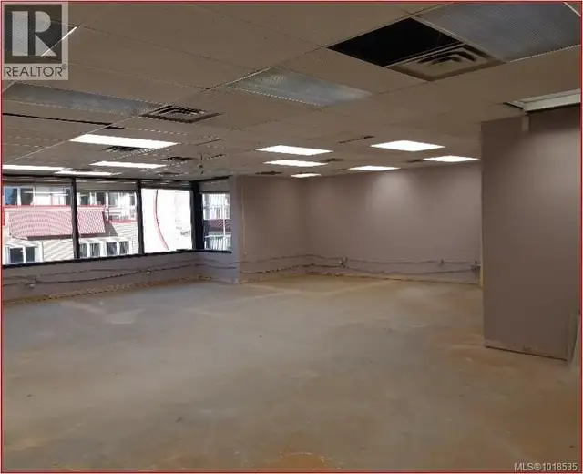 302 17 Church St Nanaimo, British Columbia in Commercial & Office Space for Rent in Nanaimo - Image 3