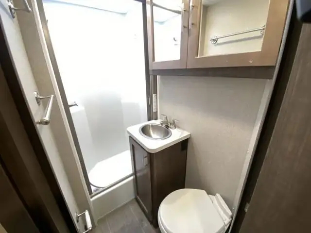 2020 Adventurer LP Class C Adventurer 23RB in RVs & Motorhomes in Kamloops - Image 41