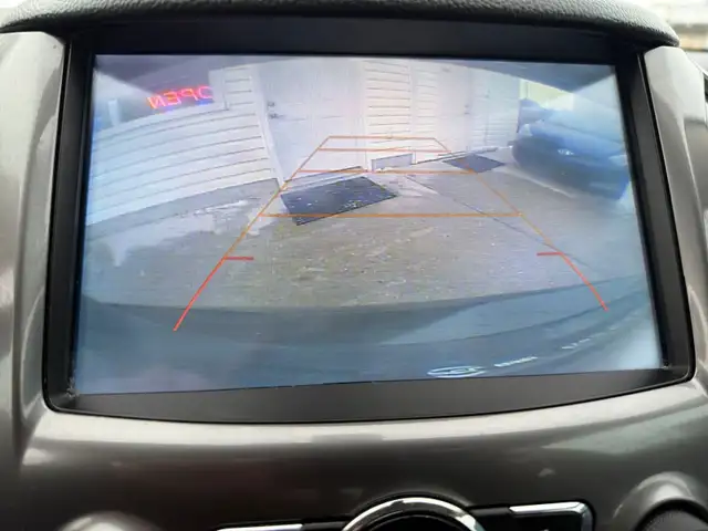 2018 Chevrolet Cruze Low Kms H.seat B.cam R.start 1yr warranty in Cars & Trucks in Edmonton - Image 21