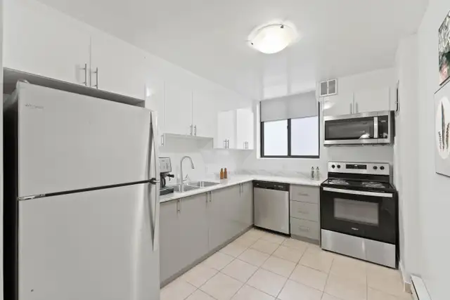 130 & 140 Lincoln Road - One Bedroom Apartment Apartment for Ren in Long Term Rentals in Kitchener / Waterloo - Image 7