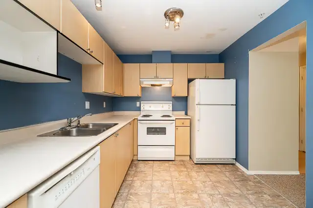 201 10186 155 STREET Surrey, British Columbia in Condos for Sale in Delta/Surrey/Langley - Image 12