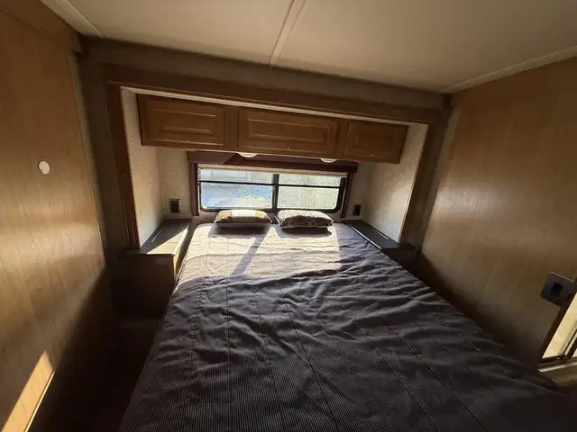 2011 Winnebago Sunstar Itasca 35RF in RVs & Motorhomes in Longueuil / South Shore - Image 9