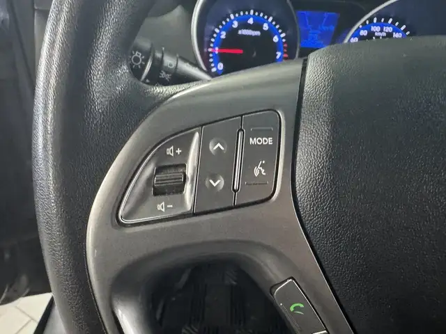 2015 Hyundai Tucson FWD 4dr Man GL in Cars & Trucks in Longueuil / South Shore - Image 19