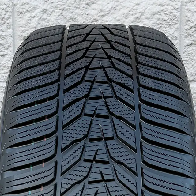 (99%) 4x Porsche Cayenne 20" OEM Winter Wheels Package in Tires & Rims in City of Toronto - Image 10