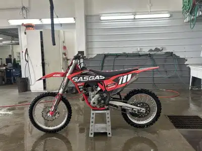 2022 GASGAS MC 250F Here At Northside Motorsports in Edson!! Very clean bike, Starts and runs well;...