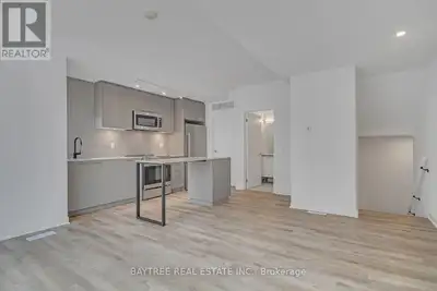 Rarely offered 3-bedroom, 2-bath urban townhome at Reunion Crossing featuring 982 sq. ft. of interio...