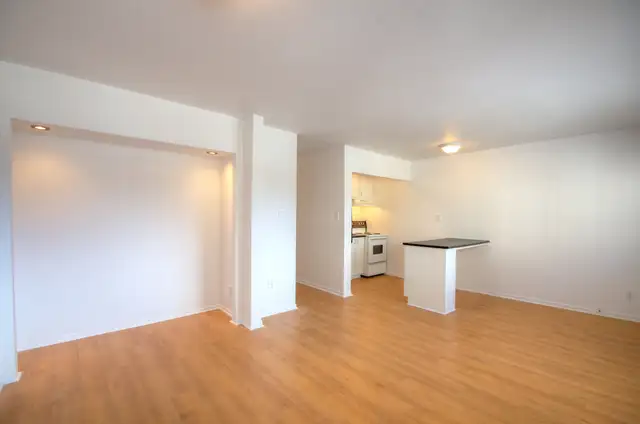 4 1/2 Verdun Metro Lasalle ou de l'Église in Long Term Rentals in City of Montréal - Image 6