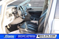 2021 Chrysler Pacifica Touring L Spacious, refined, and built with family comfort in mind, this 2021... (image 9)