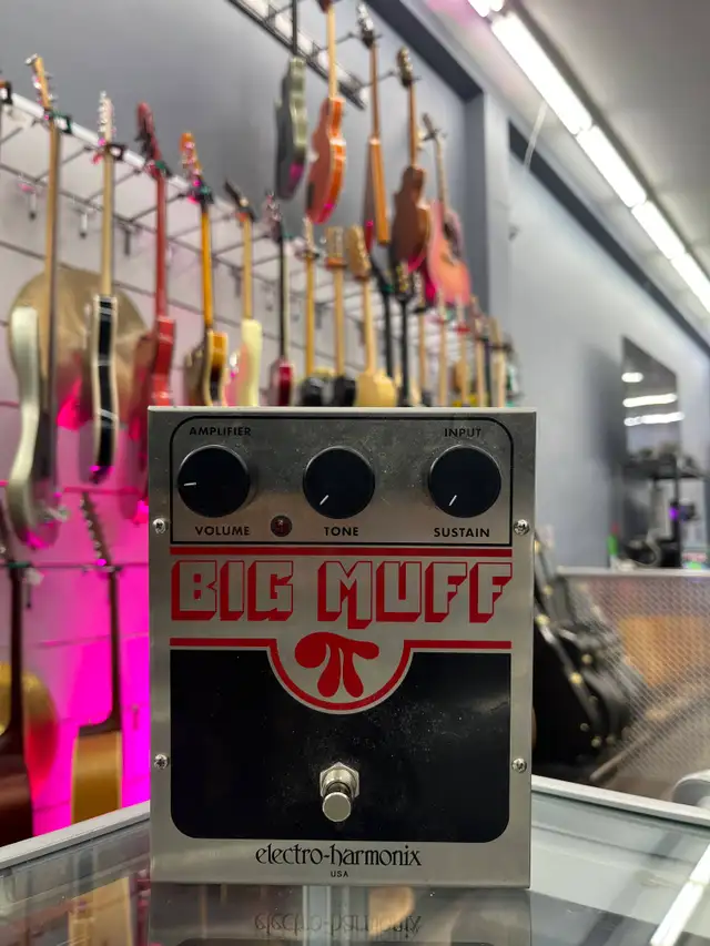 Electro-Harmonix Big Muff Guitar Pedal in Amps & Pedals in City of Toronto - Image 2