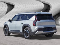 Come visit our London Kia team, you can find us at 1135 Wharncliffe Rd S, London, ON N6L 1J9, or cal... (image 2)
