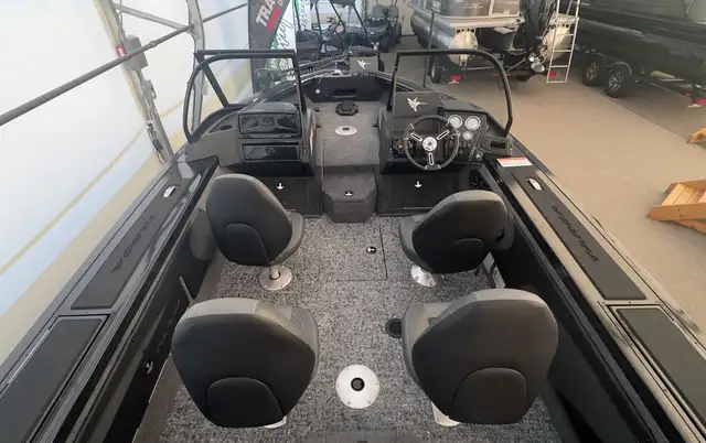2026 TRACKER Targa V-19 Combo Tournament Edition fishing boat in Powerboats & Motorboats in Winnipeg - Image 10