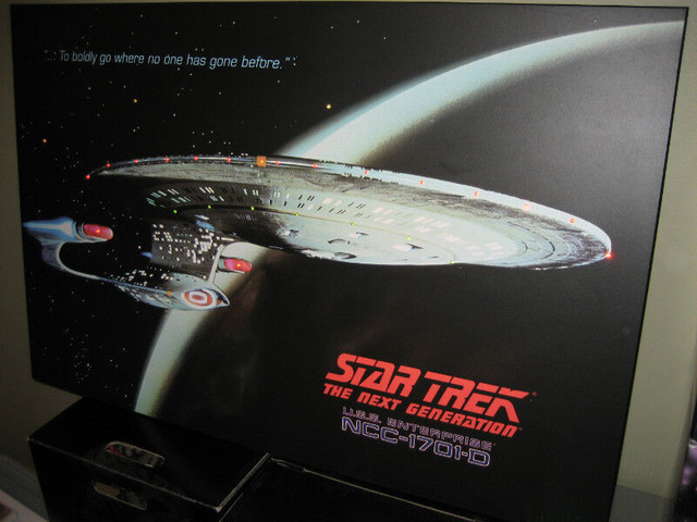 RARE STAR TREK LED Wall Hanging. Enterprise NCC-1701-D in Arts & Collectibles in Brantford