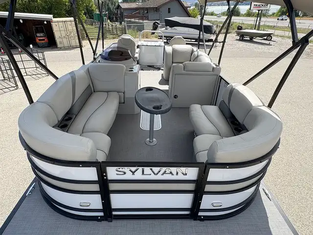 2019 SYLVAN Mirage 8522 Party Fish Luxury Ed TRITOON -used ponto in Powerboats & Motorboats in Prince Albert - Image 24
