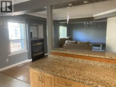 Ground level and upper level for rent from Sept 1,2026 4 bedrooms with 4 bathroom, 12 months or more...