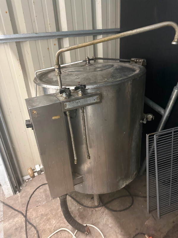 Garland electric kettle 40 gallon in Industrial Kitchen Supplies in Markham / York Region - Image 2