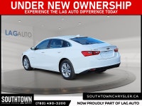 2024 Chevrolet Malibu LT 1LT Experience the Chevrolet Malibu LT with only 43715 km on the odometer.... (image 3)