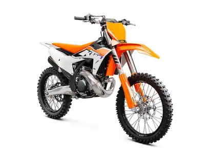 2023 KTM 250 SX SAVE $4034 RABAIS La KTM 250 SX 2023 est une motocross légère et agile, conçue pour...