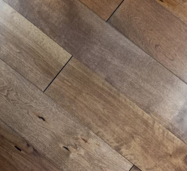 4-3/4" Honey Maple Solid Hardwood Flooring - Wheat dans Planchers et murs  à Ouest de l’Île - Image 2