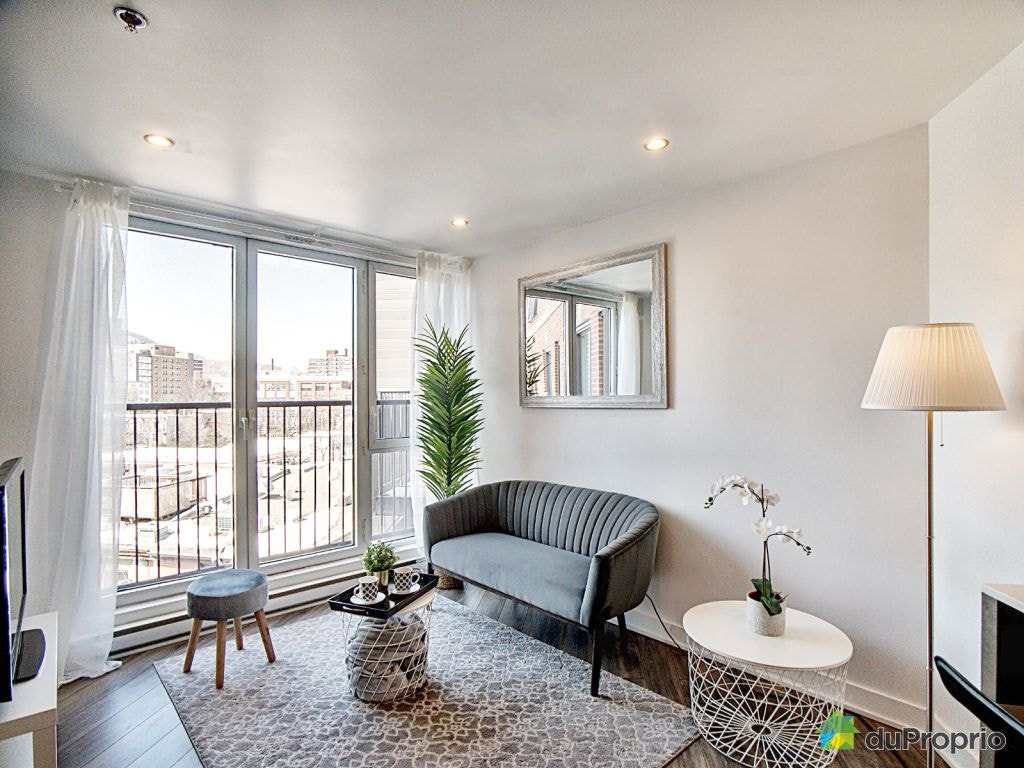 $350,000 - Condominium in Ville-Marie (downtown, old Mtl) — photo 1