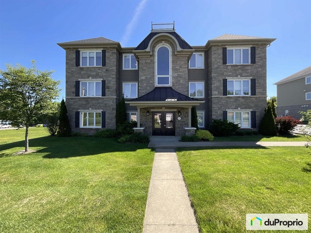 $398,900 - Condominium for sale in Coaticook — photo 1