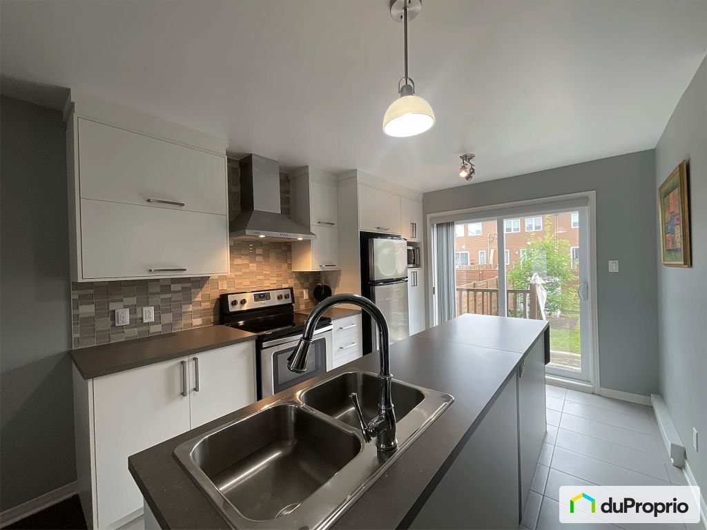 $519,000 - Townhouse for sale in Vaudreuil-Dorion — photo 1
